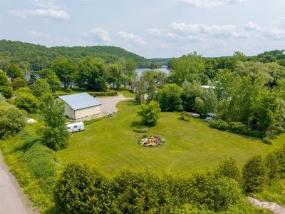 7Z  Rue St-Denis, Val-des-Monts, Québec J8N 7K2, Canada