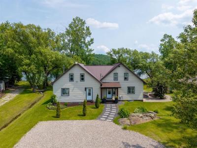 7Z  Rue St-Denis, Val-des-Monts, Québec J8N 7K2, Canada