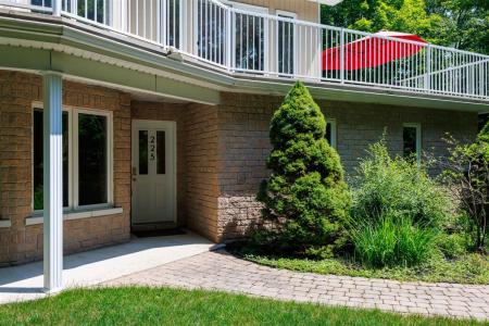 225  Ch. Fleming, Cantley, Québec J8V 3B4, Canada