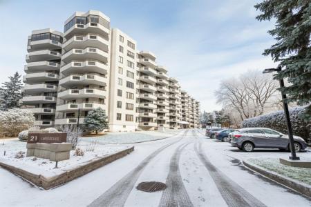 21  Ch. du Bord-du-Lac-Lakeshore, Pointe-Claire, Quebec H9S 5N3, Canada