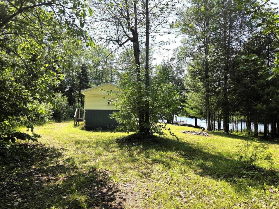 135Z Ch. Philippe, Otter Lake, Quebec J0X 2P0, Kanada