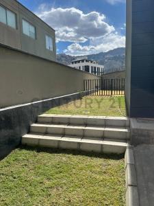 Av. El Vergel y calle Colibrí, Condominio Hacienda de Irpavi Nº30, Zona de Irpavi 30, Alto Irpavi, La Paz NN, Bolivia
