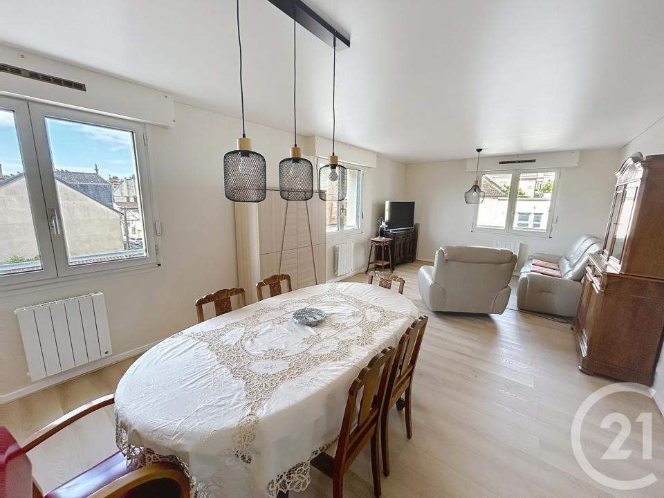 Epernay, Champagne-Ardenne 51200, France