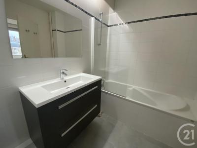 Puteaux, Île-de-France 92800, França