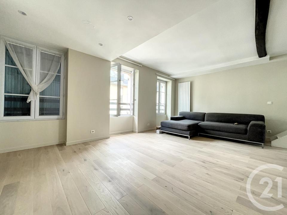 Puteaux, Île-de-France 92800, France