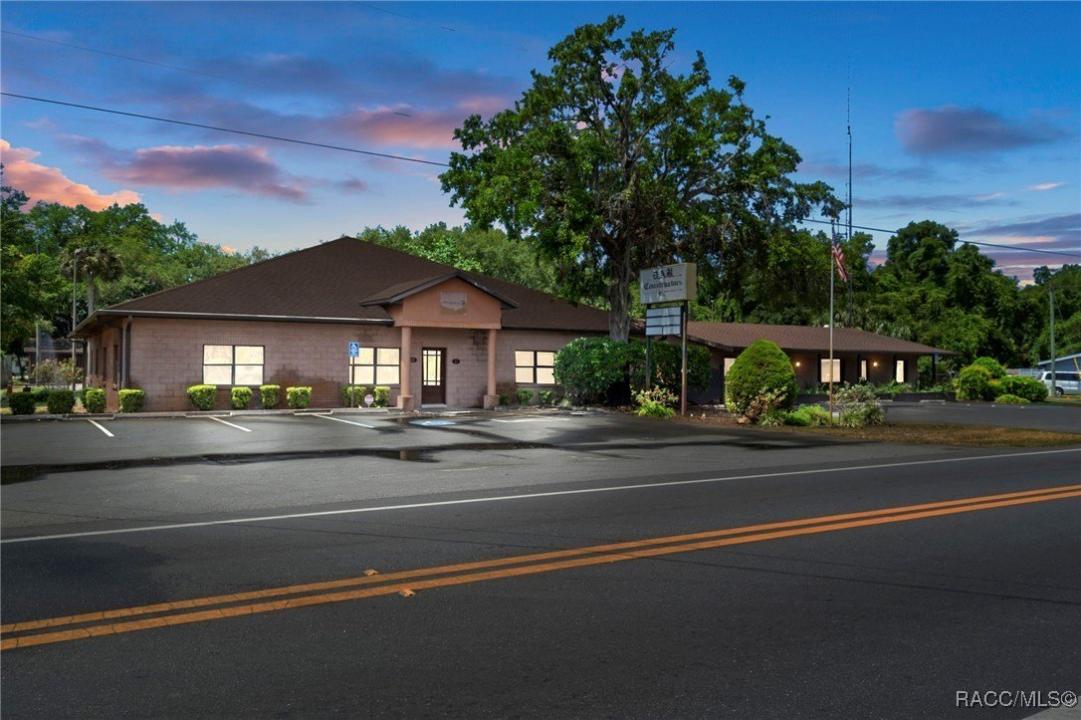 62 Hwy 40 W, Inglis, Floryda 34449, USA