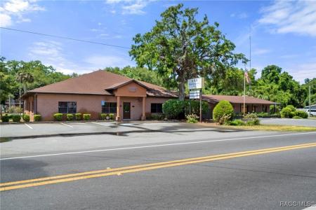 62 Hwy 40 W, Inglis, Floryda 34449, USA