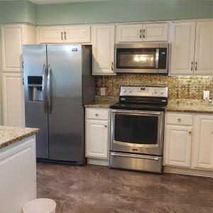 12 High Ridge Road, Poughkeepsie, New York 12603, USA