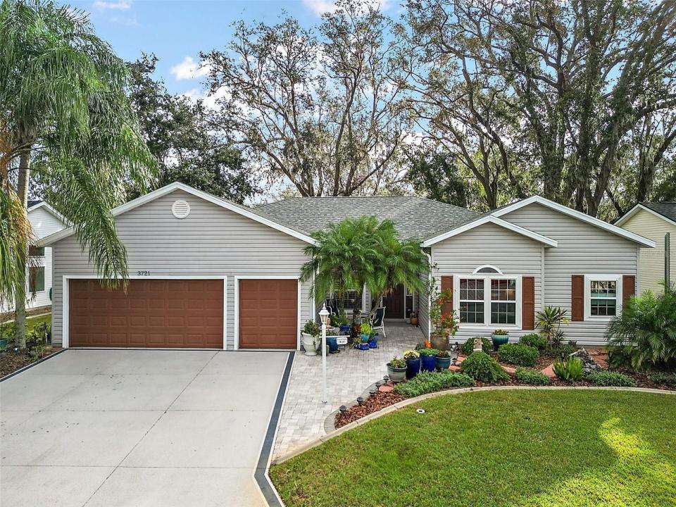 3721 PLANTATION BOULEVARD, LEESBURG, Florida 34748, USA