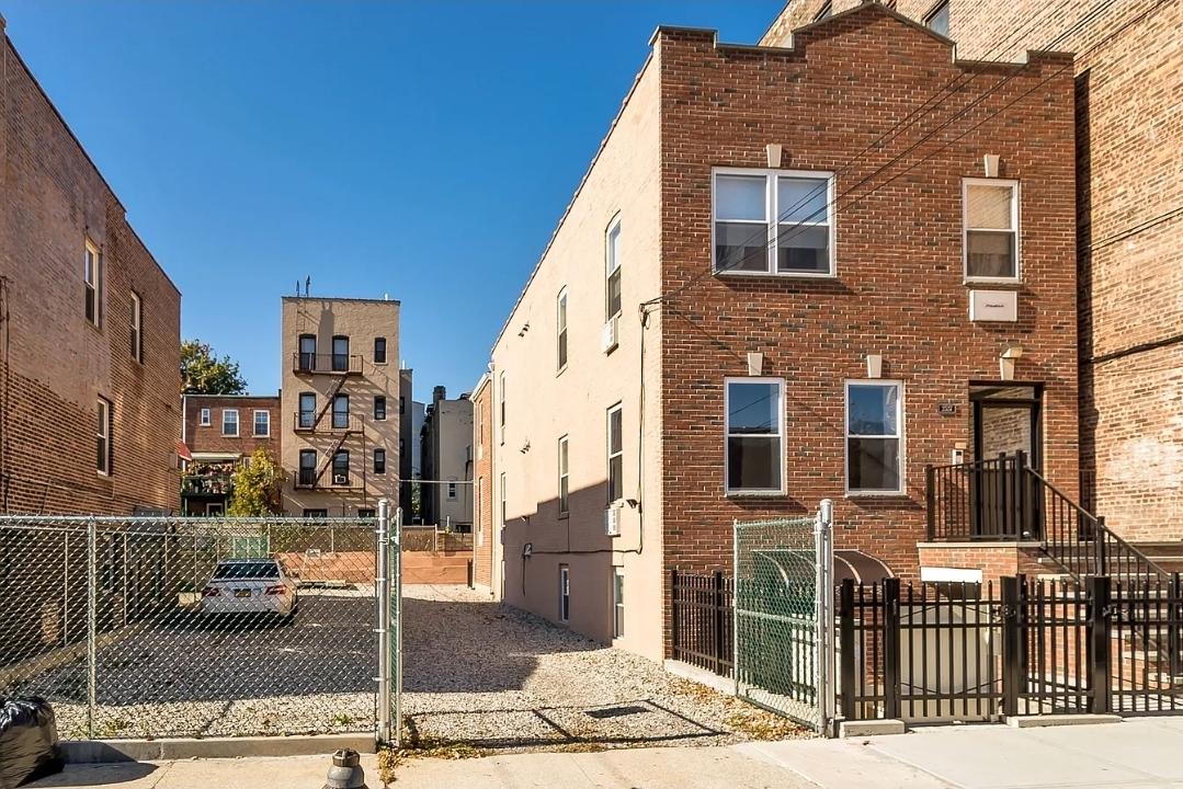 2527 Matthews Ave, Bronx, New York 10467, Stati Uniti