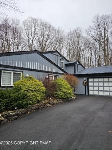 116 Charles Lane, Pocono Lake, Pennsylvania 18347, USA