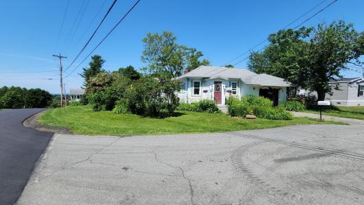 206 Highland Avenue, Derby, Vermont 05829, USA