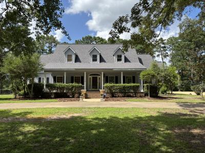 1170 Hollow Hills, Camden, Arkansas 71701, USA