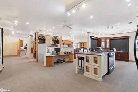 3615 Flint Ridge Dr., Burlington, Iowa 52601