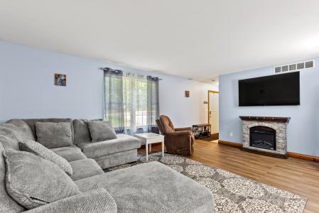 12095 DuBois , Canadian Lakes, Michigan 49346, Estados Unidos