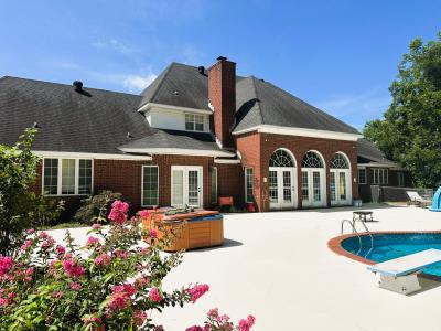 2240 W Main, Clarksville, Arkansas 72830, USA