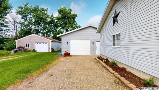 516 S Broadway, Manly, Iowa 50456