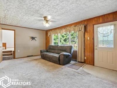 17241 DMC HWY 99, Burlington, Iowa 52601