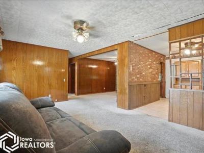 17241 DMC HWY 99, Burlington, Iowa 52601