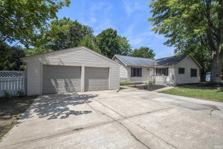 16630 Barton Street, Granger, Indiana 46530, USA