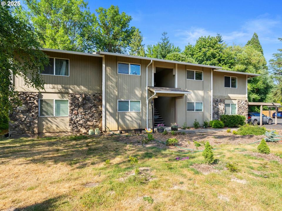6801 SW Terri CT , 60, Portland, Oregon 97225, USA