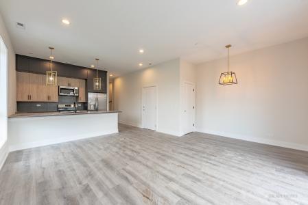4021 N Keystone Avenue , 3N, Chicago, イリノイ 60641, アメリカ合衆国