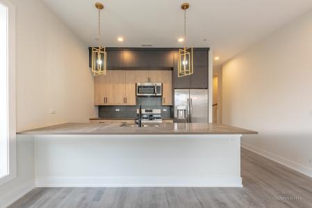 4021 N Keystone Avenue , 3N, Chicago, イリノイ 60641, アメリカ合衆国