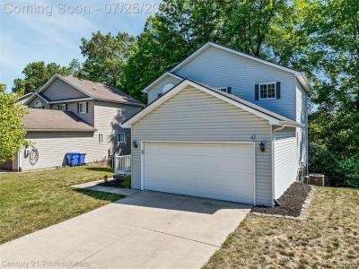1230 Sherwood Forest Court, Waterford, Michigan 48327, USA