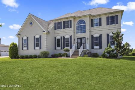 20 Courtney Court, Freehold, NJ 07728, USA