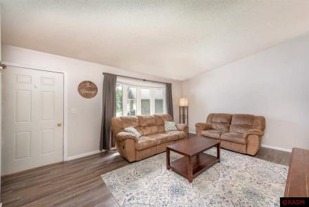 828 Hillside Court, Nicollet, Minnesota 56074, Estados Unidos