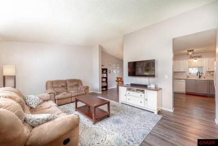 828 Hillside Court, Nicollet, Minnesota 56074, Estados Unidos