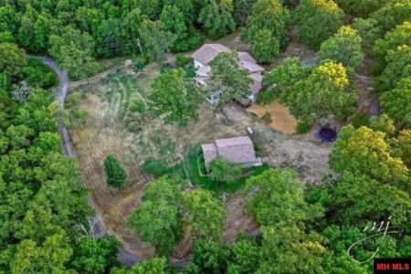 392 BRUNSON LANE, Mountain Home, Arkansas 72653, USA