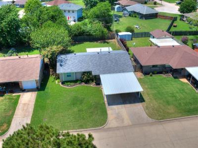 1325 N Southminster Street, Moore, Oklahoma 73160, USA