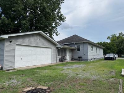 906 E Carter Street, Marion, Illinois 62959, USA