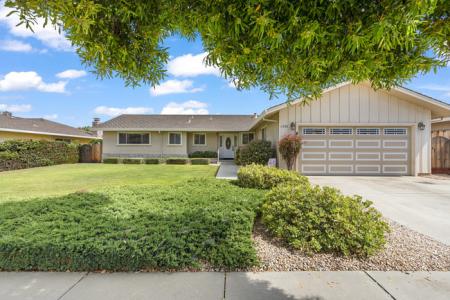 1500 Sunset Drive, Hollister, California 95023, USA