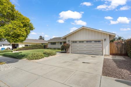 1500 Sunset Drive, Hollister, California 95023