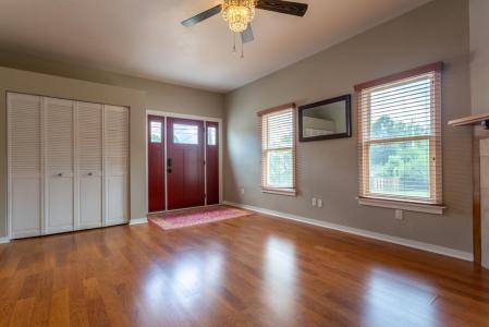 760 S Grandview Avenue, Dubuque, Iowa 52003