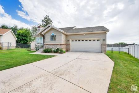 1689 N 725 W, Centerville, Utah 84014, USA