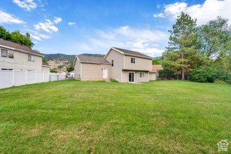 1689 N 725 W, Centerville, Utah 84014, USA