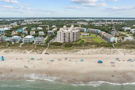 8801 Reed Drive , 311, Emerald Isle, Carolina Del Norte 28594, Estados Unidos