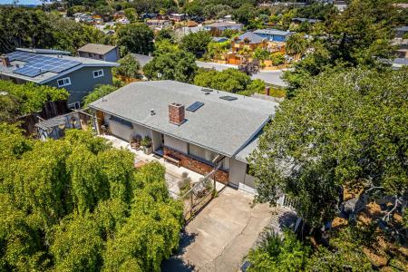 996 Via Verde, Del Rey Oaks, California 93940, USA