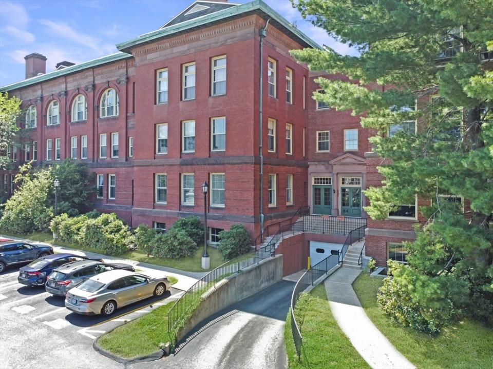64 Forest St , 223, Medford, 메사츄세츠 02155, 미국
