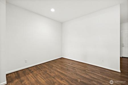 22328 88th Way S #A105, Kent, Washington 98031, USA