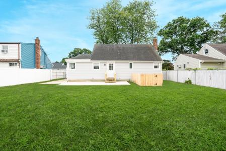 448 37th Street, Lindenhurst, New York 11757, HOA KỲ