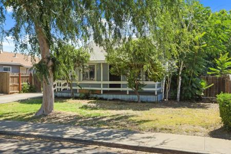 320 N Grant Avenue, Manteca, Califórnia 95336, Estados Unidos