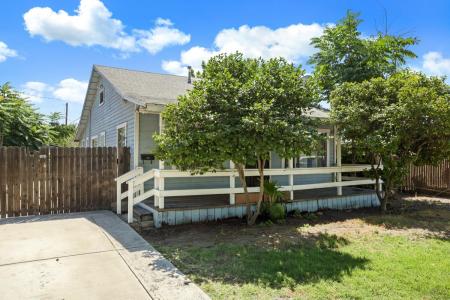 320 N Grant Avenue, Manteca, California 95336, USA