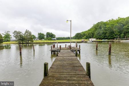 13700 Waverly Point Road, Newburg, Maryland 20664, USA