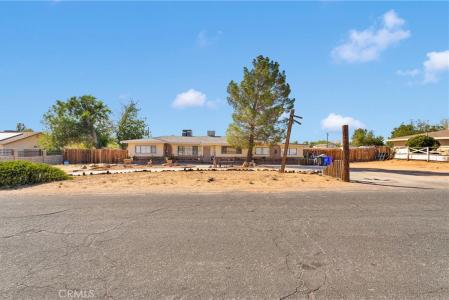 14444 Iroquois Road, Apple Valley, California 92307, USA