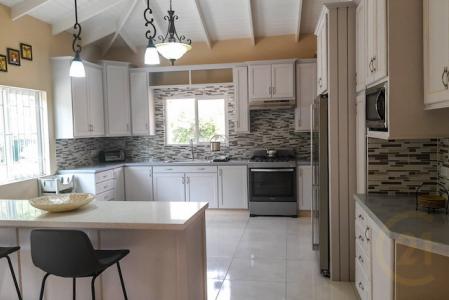 NINAKE Apartment - 4BD, Mont Tout, St.George West Indies, 格林納達