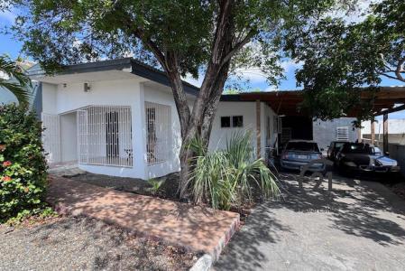 Salinja Harbour View House, Salinja, Willemstad East, Curaçao